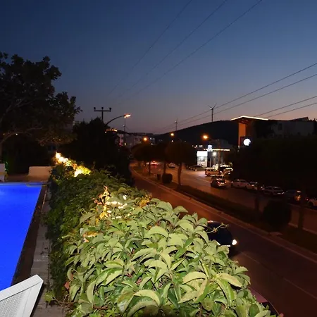 Papillon Hotel فندق Çeşme